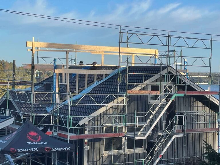 Renovering och utbyggnad av tak